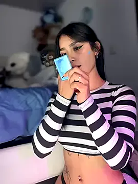 Cute-Simmi69 – webcam model profile photo Image 12