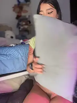 Cute-Simmi69 – webcam model profile photo Image 7