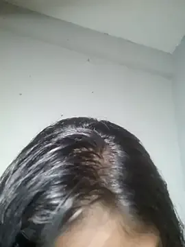 roouse – webcam model profile photo Image 6