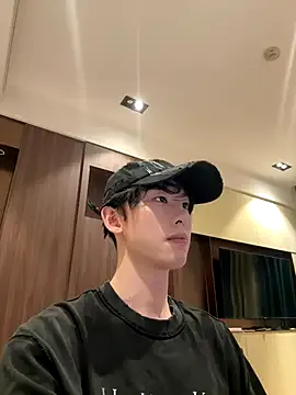 Yui-Ch – webcam model profile photo Image 14