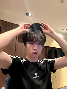 Yui-Ch – webcam model profile photo Image 16