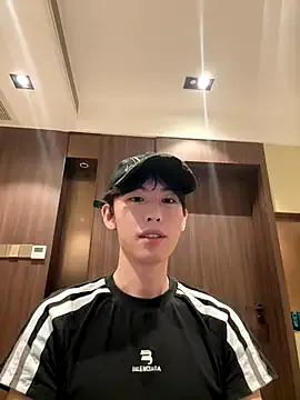 Yui-Ch – webcam model profile photo Image 17