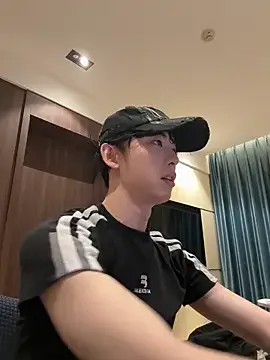 Yui-Ch – webcam model profile photo Image 5