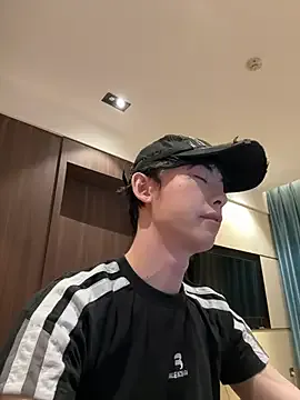 Yui-Ch – webcam model profile photo Image 8