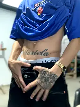 Midwestalpha – webcam model profile photo Image 15