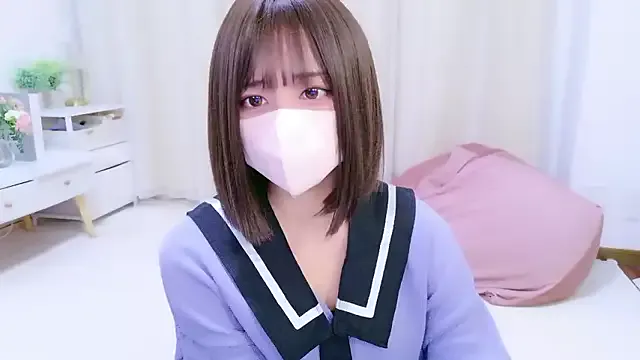 MOEMOE-Q – webcam model profile photo Image 9