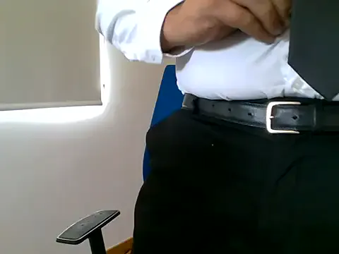 Yui-Ch – webcam model profile photo Image 16