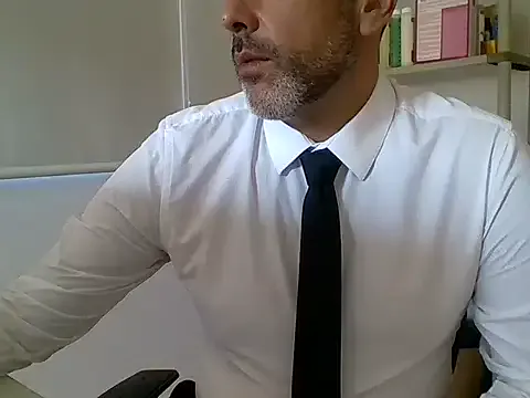 Yui-Ch – webcam model profile photo Image 8