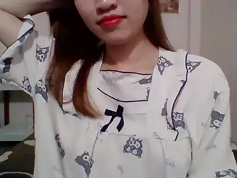 oxo_yuna_oxo – webcam model profile photo Image 4