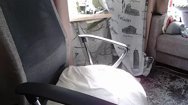 oxo_yuna_oxo – webcam model profile photo Image 2