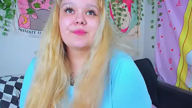 oxo_yuna_oxo – webcam model profile photo Image 5