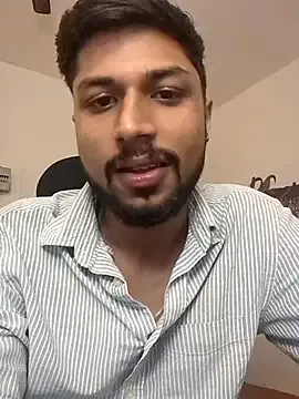 PumaShyXD – webcam model profile photo Image 3