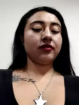 Awesomelusty – webcam model profile photo Image 17