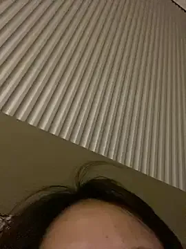 roouse – webcam model profile photo Image 4