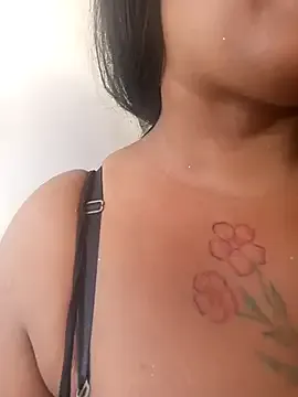 oxo_yuna_oxo – webcam model profile photo Image 16