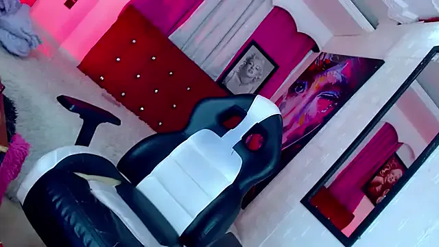 devlin_nurmi – webcam model profile photo Image 11