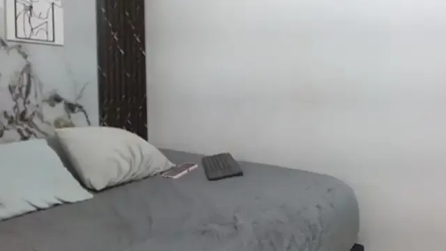 oxo_yuna_oxo – webcam model profile photo Image 17