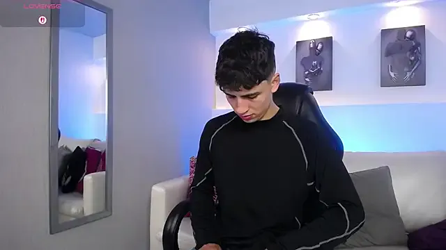 hina_porn – webcam model profile photo Image 17