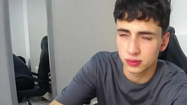 hina_porn – webcam model profile photo Image 5