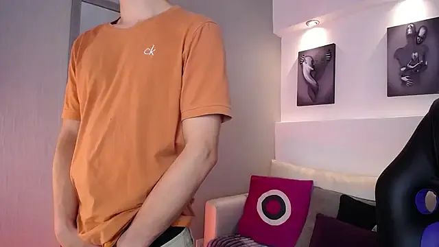 hina_porn – webcam model profile photo Image 6