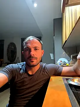 senachinnn – webcam model profile photo Image 18