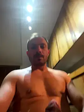 senachinnn – webcam model profile photo Image 19