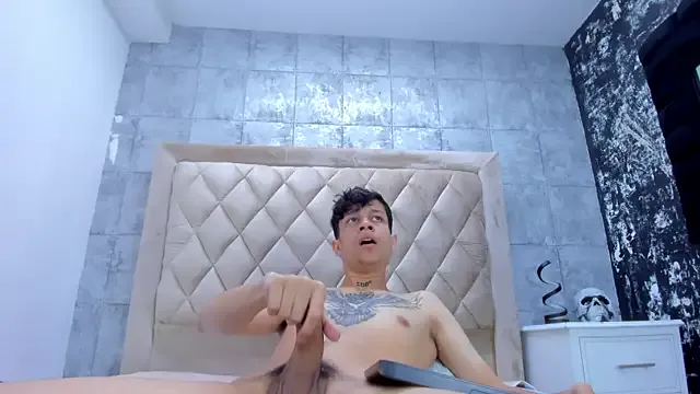 oxo_yuna_oxo – webcam model profile photo Image 12