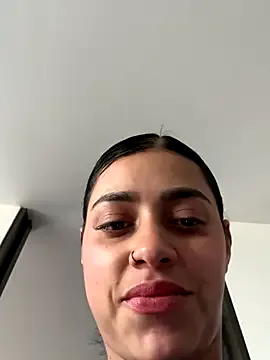 Queen_sofiyaa – webcam model profile photo Image 6