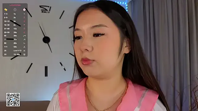 oxo_yuna_oxo – webcam model profile photo Image 10