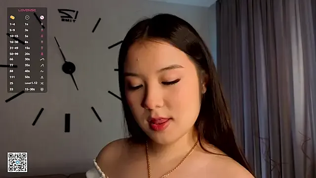 oxo_yuna_oxo – webcam model profile photo Image 12