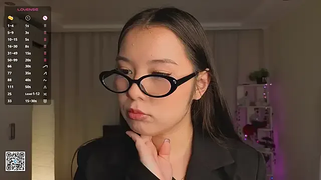 oxo_yuna_oxo – webcam model profile photo Image 13