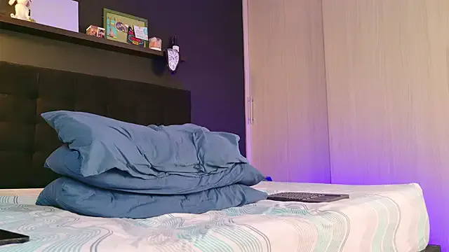 Nonchan_ – webcam model profile photo Image 3