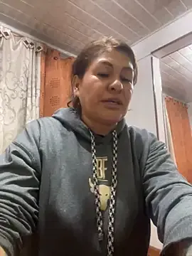 Vanessa – webcam model profile photo Image 6