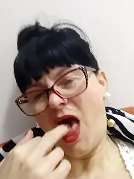 LilianMendoza – webcam model profile photo Image 3