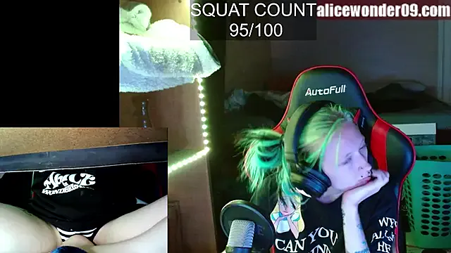 oxo_yuna_oxo – webcam model profile photo Image 11