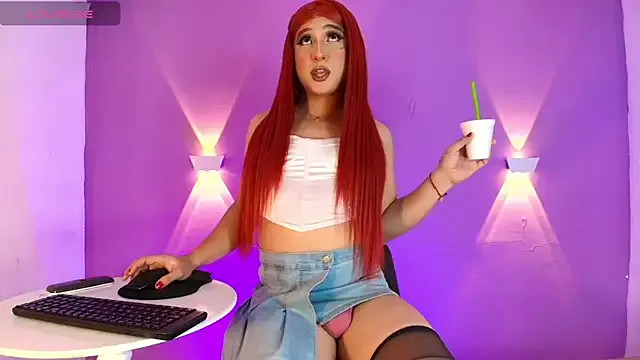 zui_lu – webcam model profile photo Image 14