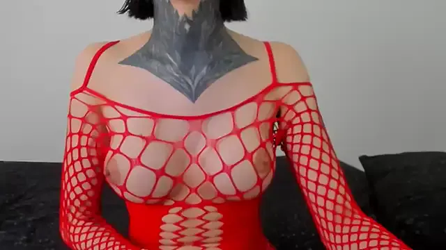 roouse – webcam model profile photo Image 15