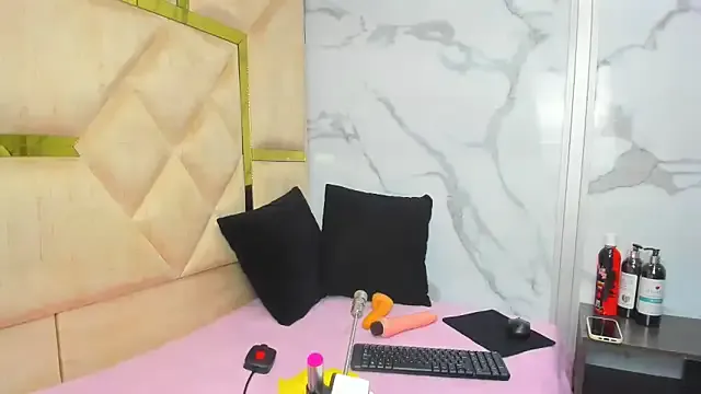 _Your_fenka_ – webcam model profile photo Image 3