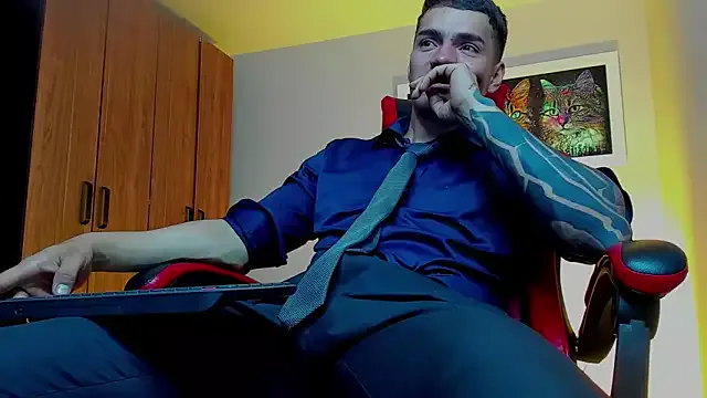 maataaan – webcam model profile photo Image 13