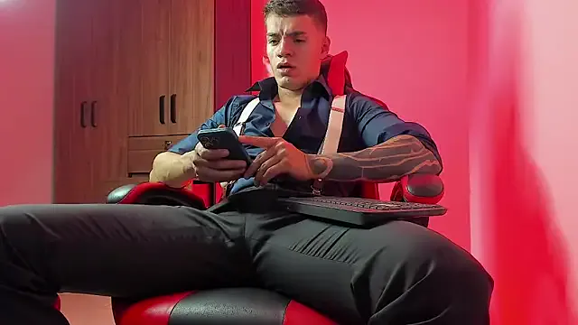 maataaan – webcam model profile photo Image 5