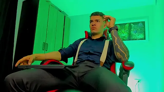 maataaan – webcam model profile photo Image 8