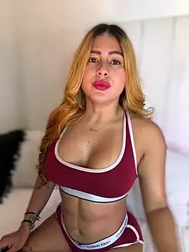 oxo_yuna_oxo – webcam model profile photo Image 19