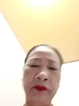 oxo_yuna_oxo – webcam model profile photo Image 11