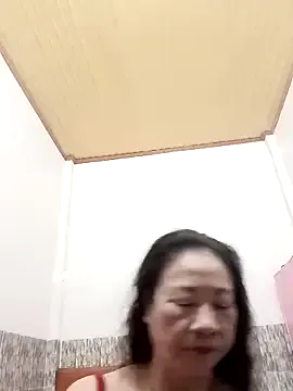 oxo_yuna_oxo – webcam model profile photo Image 14