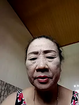 oxo_yuna_oxo – webcam model profile photo Image 5