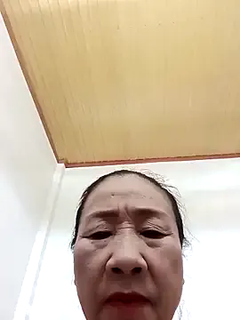 oxo_yuna_oxo – webcam model profile photo Image 7