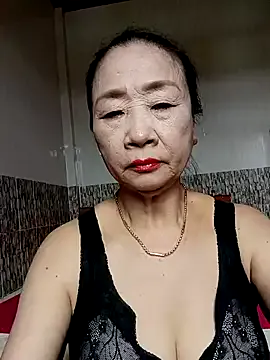 oxo_yuna_oxo – webcam model profile photo Image 9