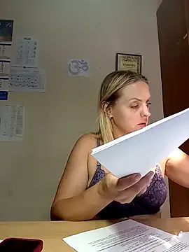 oxo_yuna_oxo – webcam model profile photo Image 8