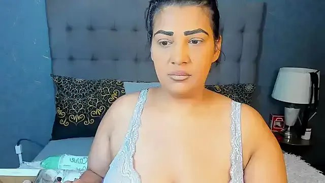 AlesandraMachado – webcam model profile photo Image 11