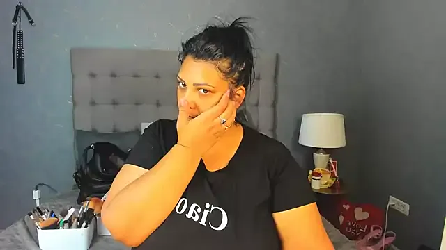 AlesandraMachado – webcam model profile photo Image 13